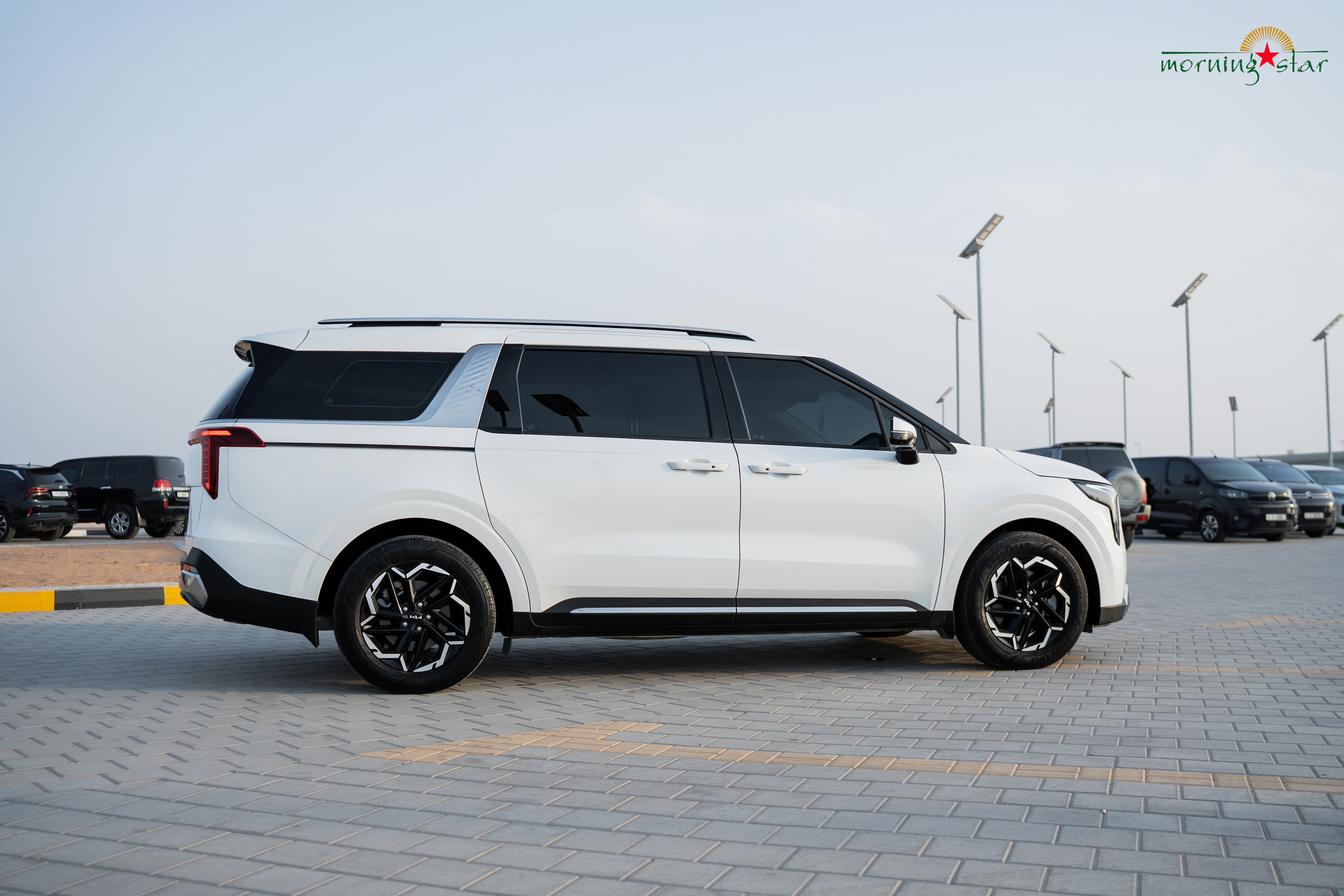 Kia Carnival side profile — Morning Star luxury transport