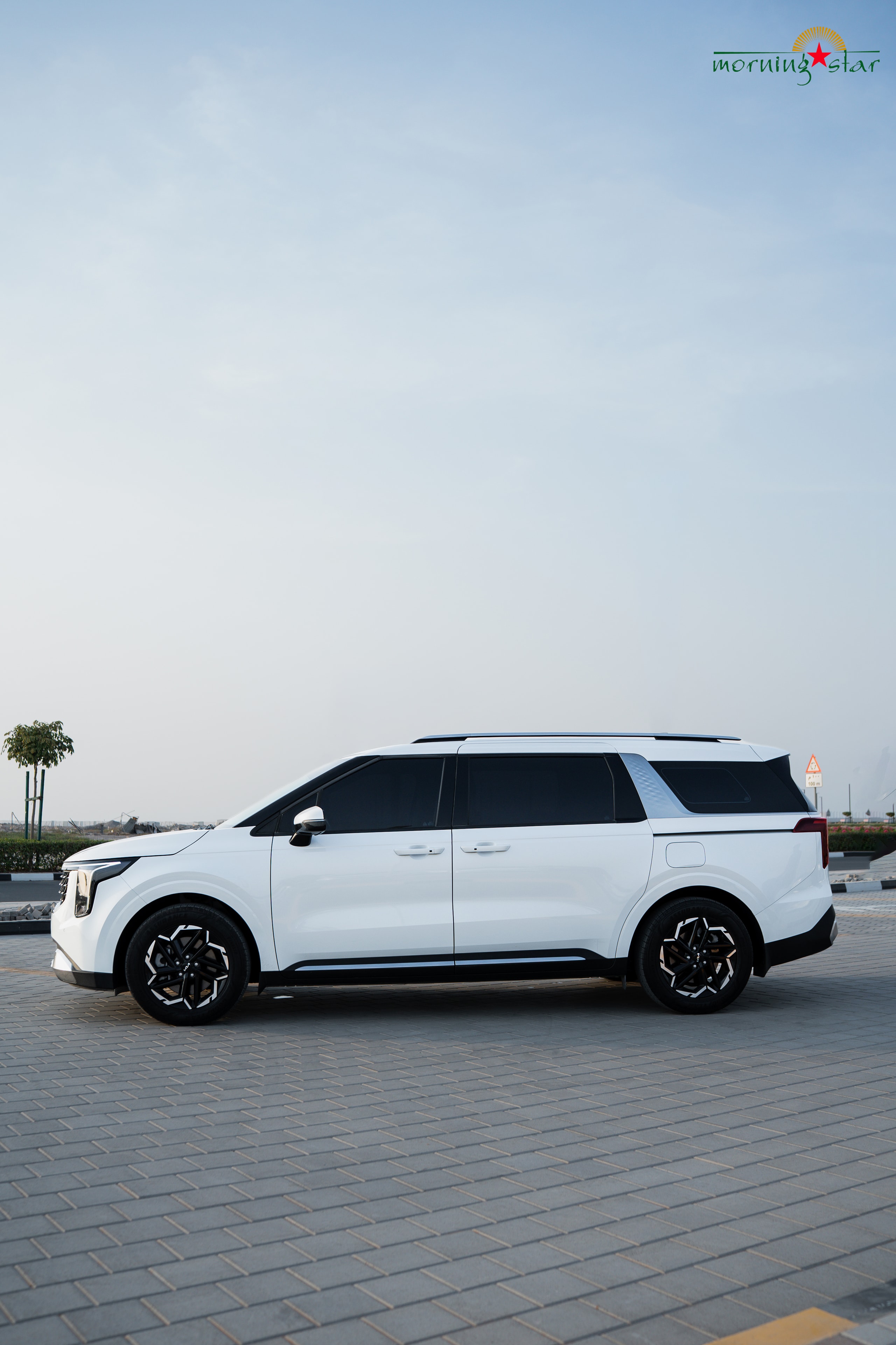 Kia Carnival side — luxury MPV UAE transport